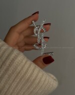 سنجاق سینه ایو سن لورن