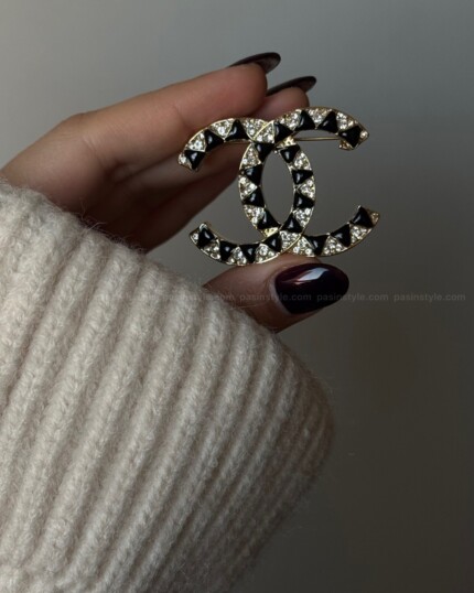 گل سینه شنل