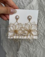 گوشواره گل مرواریدی