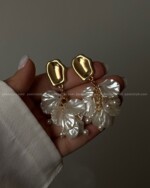گوشواره گل صدفی