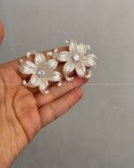 گوشواره گل سفید