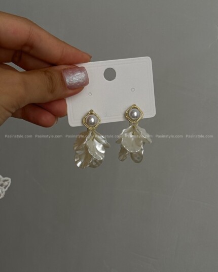 گوشواره گلبرگ صدفی