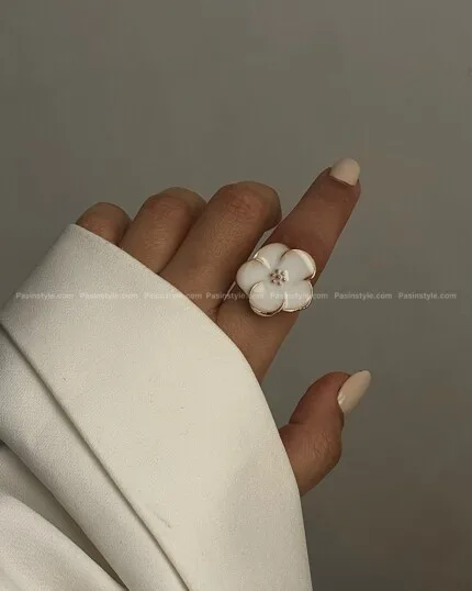 انگشتر گل میناکاری